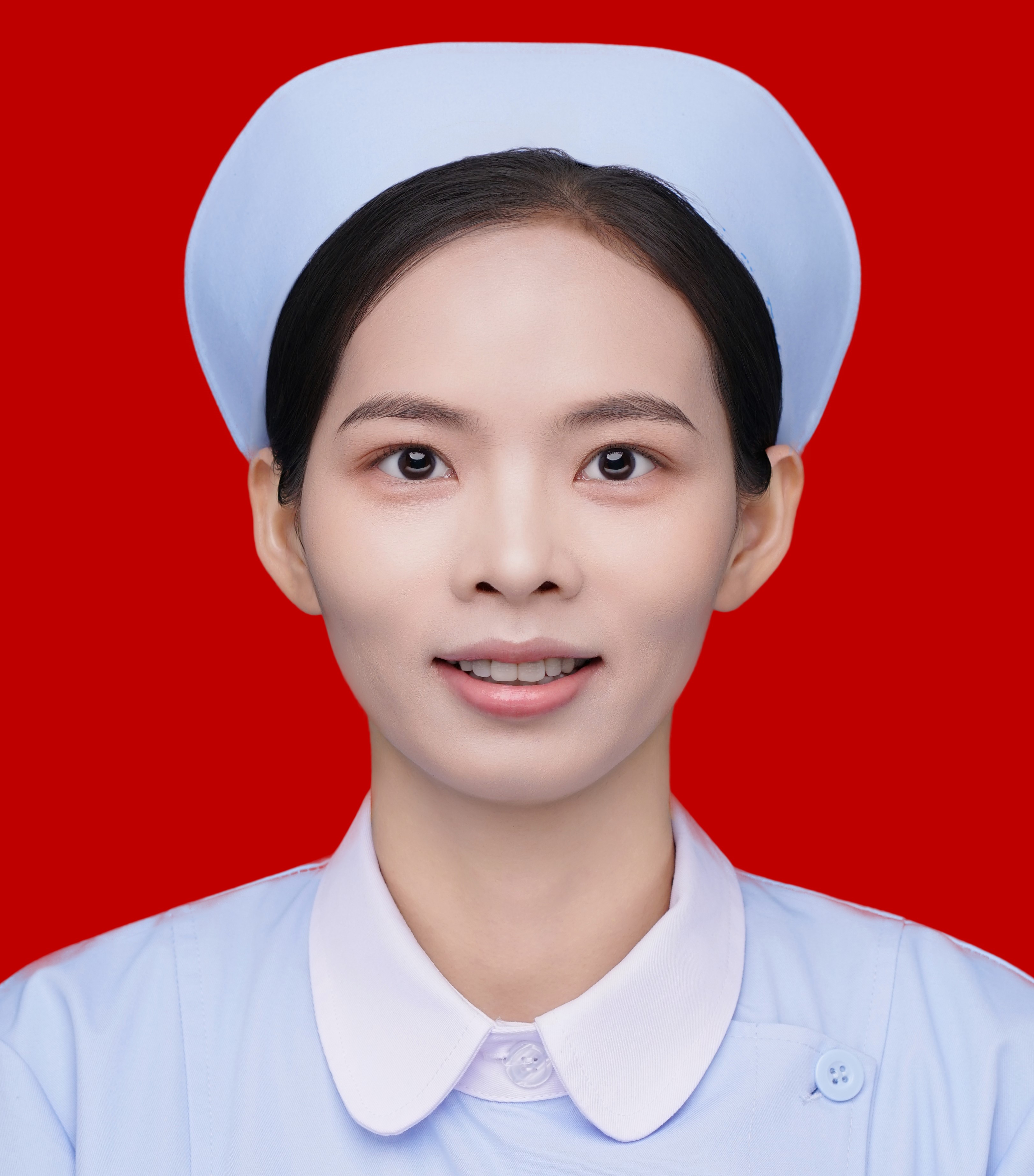 覃萍