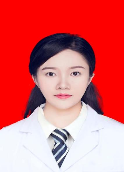 黄芳