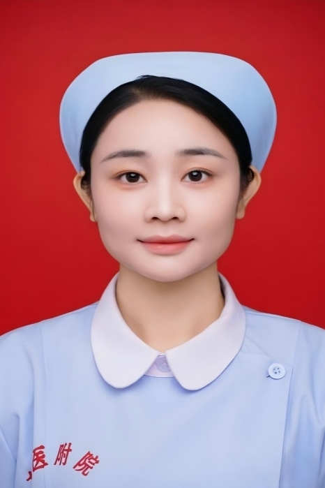 凌彩霞