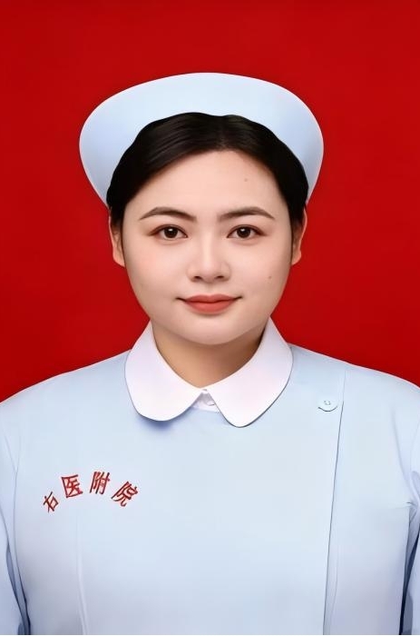覃小玲